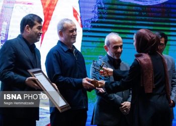 زهرا کیانی و امیرحسین زارع، بانو و آقای ورزش ایران شدند